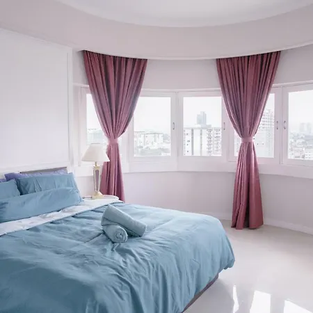 3Br Villa Puteri Near Sunway Putra, Pwtc + Parking